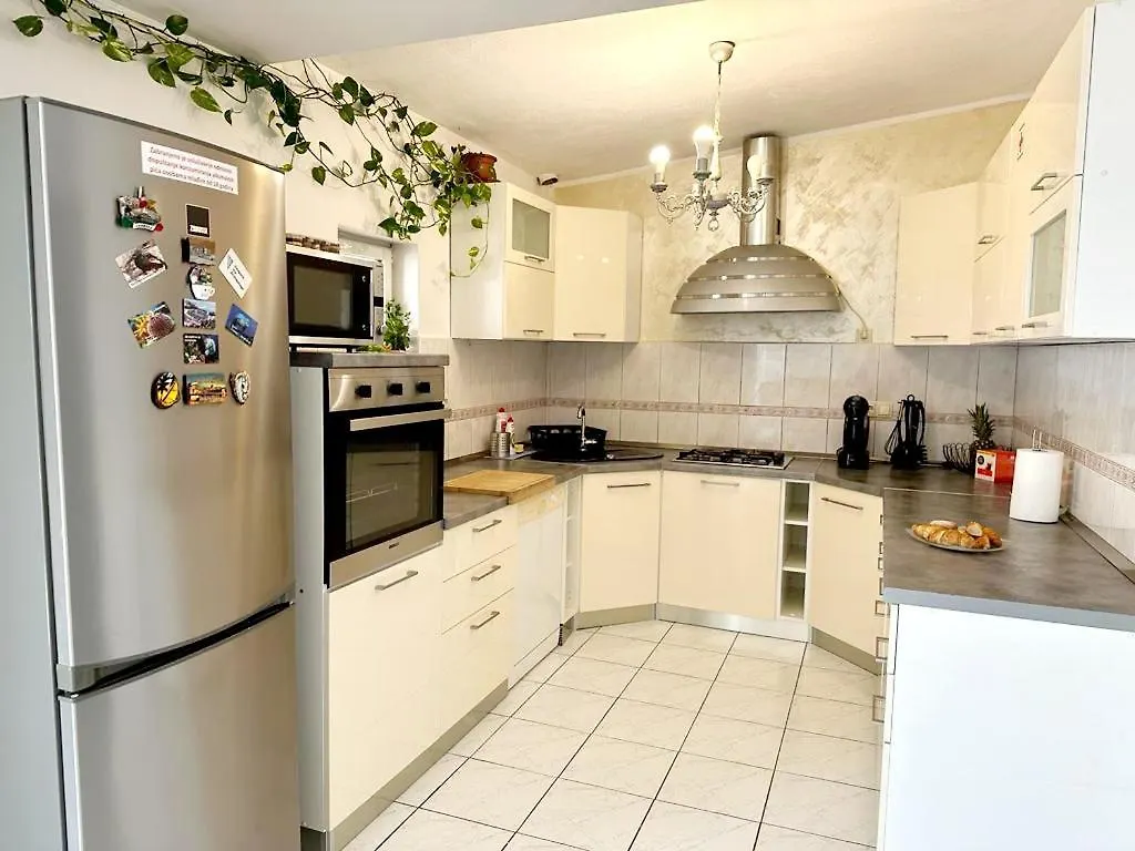 Apartment Nadalina Kastela