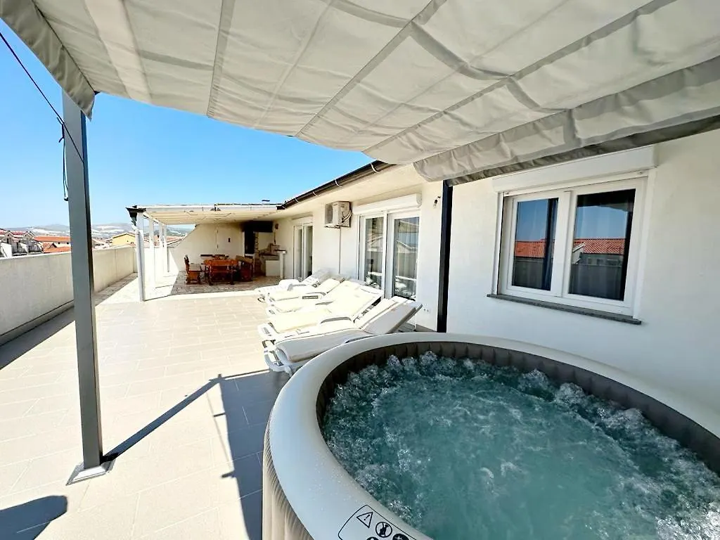 Apartment Nadalina Kastela Croatia
