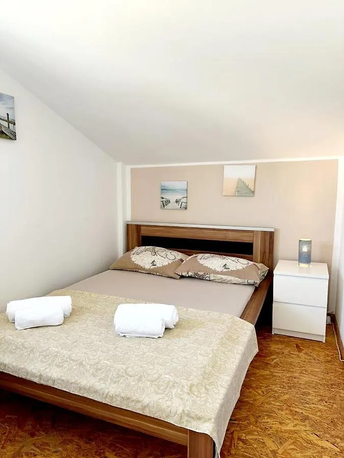 Apartment Nadalina Kastela