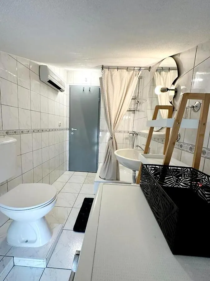 Apartment Nadalina Kastela